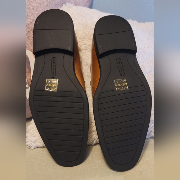 New, never worn dress shoes - Picture 4 of 8